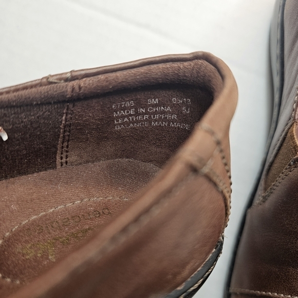 CLARKS Bendables Brown Leather Slip On Clog Shoes Size 8 - Picture 8 of 12